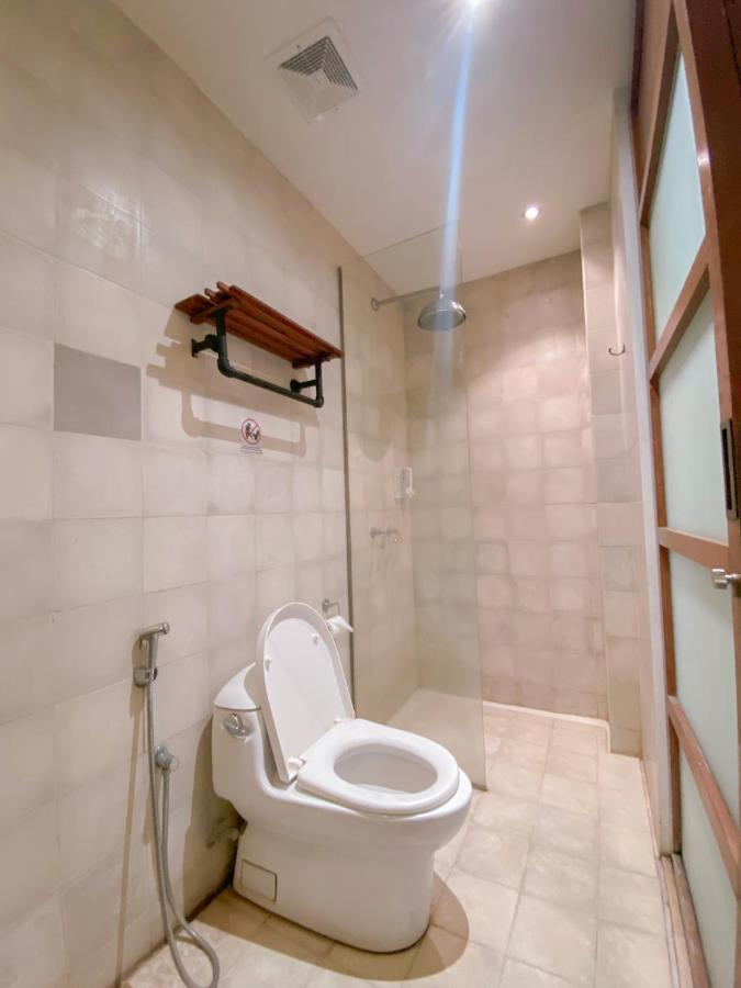 OYO 626 Augustina Home Malang Exterior foto