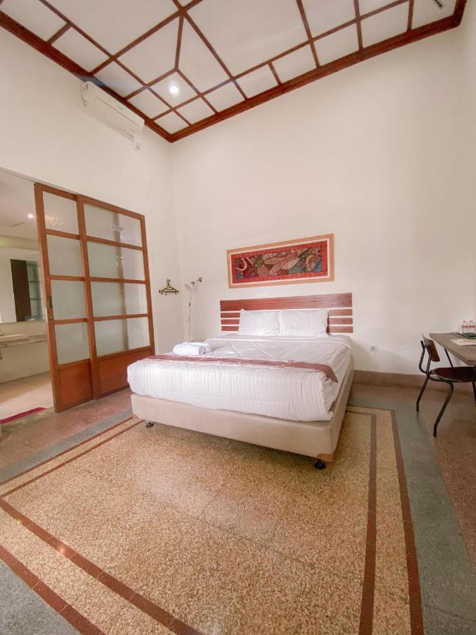 OYO 626 Augustina Home Malang Exterior foto