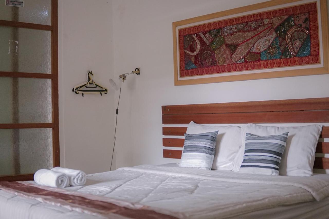 OYO 626 Augustina Home Malang Exterior foto