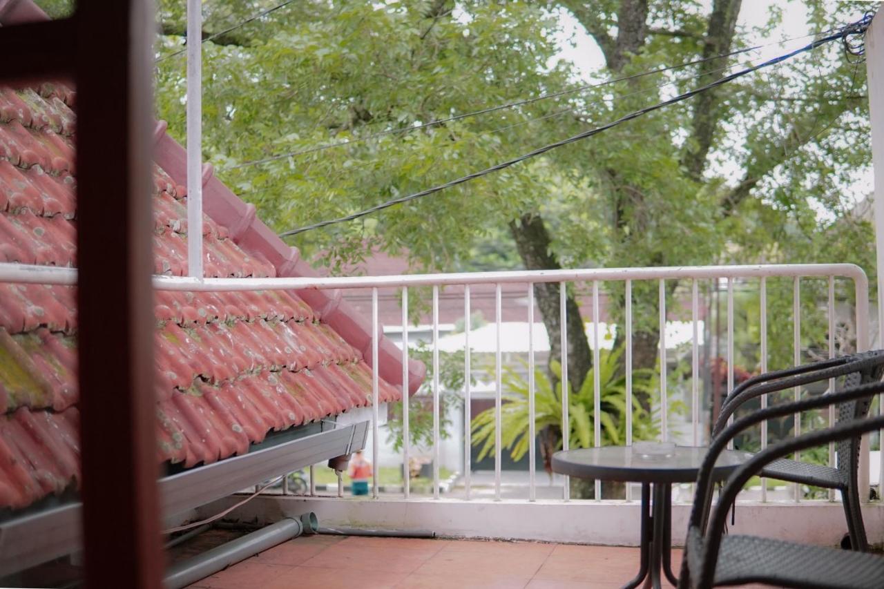 OYO 626 Augustina Home Malang Exterior foto