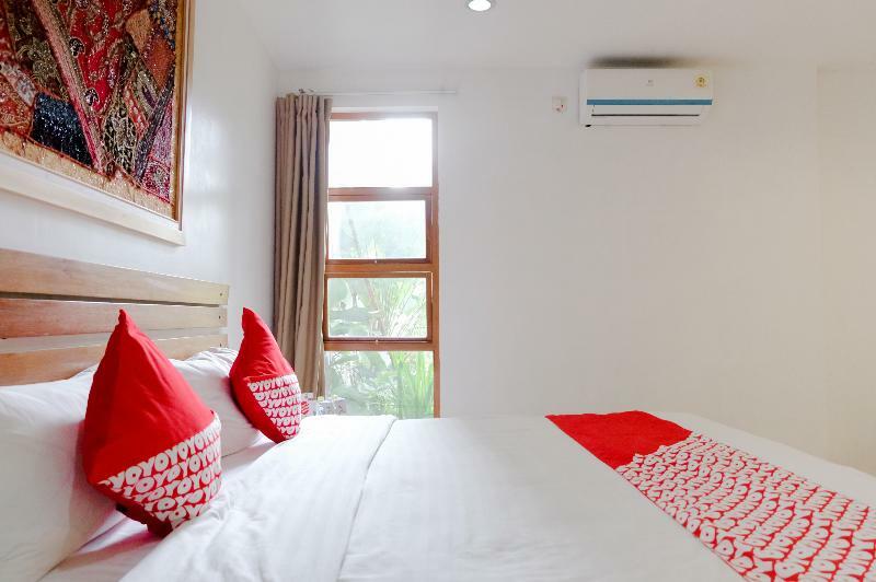 OYO 626 Augustina Home Malang Exterior foto
